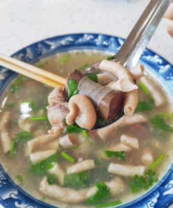 河间羊肠汤_河间羊肠汤的制作方法_河北特色小吃 河间羊肠汤_河间羊肠汤的制作方法_河北特色小吃